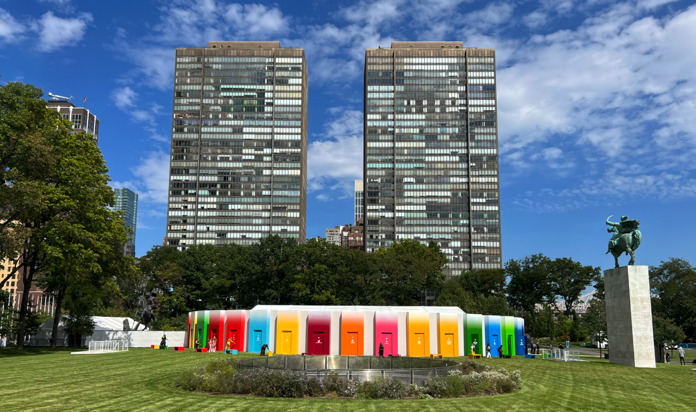 new york SDGs installation of colors